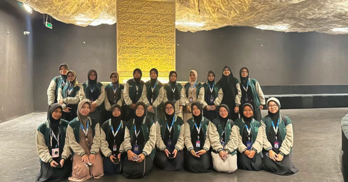 Membangun Karakter Qurani dan Profil SMART Learner di Tanah Suci